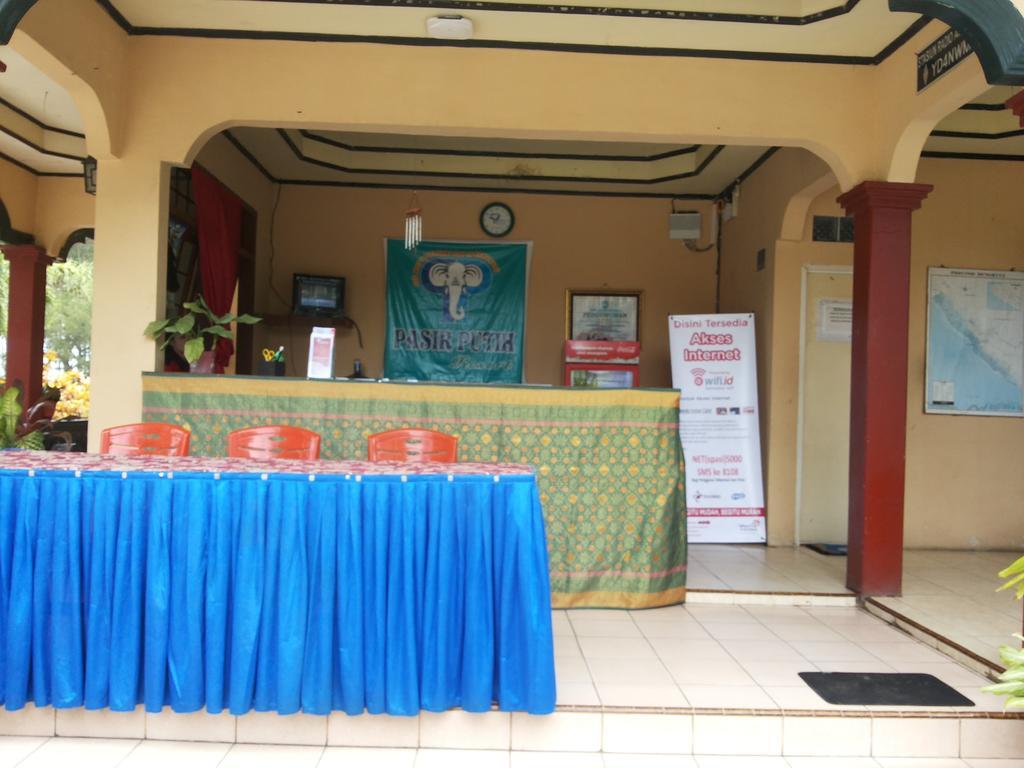 Pasir Putih Resort Bengkulu Room photo